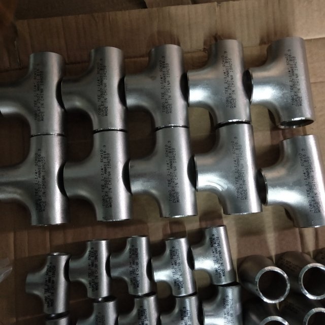 METAL Üreticisi Nikel 90/10 Boru Fittings UNS C70600 UNS C71500 Bakır eşit çapraz 4